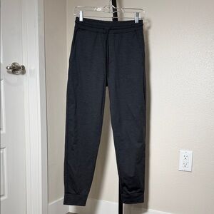 Uniqlo Men's Black Jogger Pants